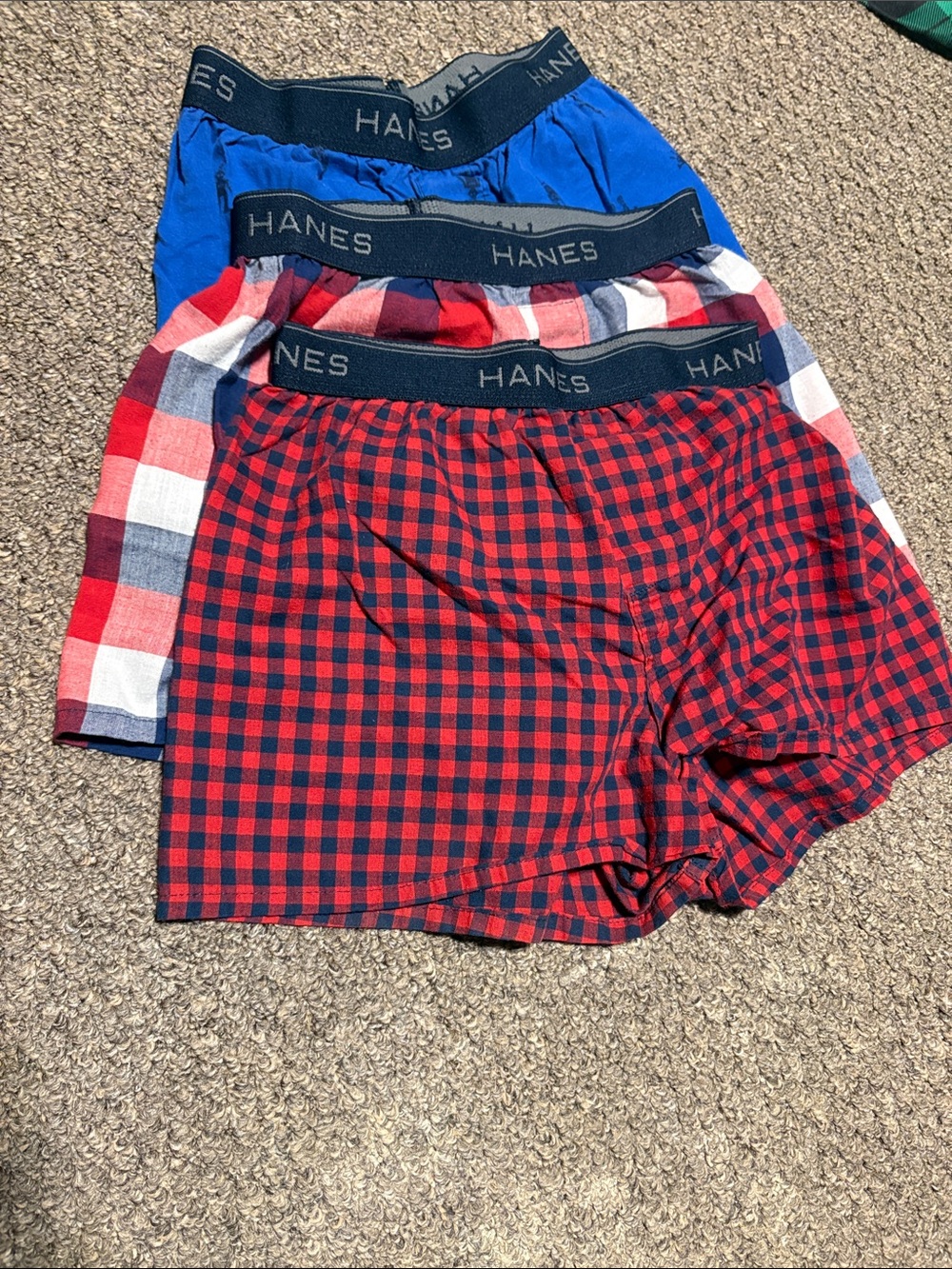Hanes boxers - youth M - lot of 3